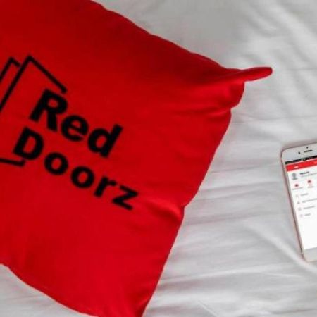 Reddoorz Plus @ Tendean Jakarta Exterior foto