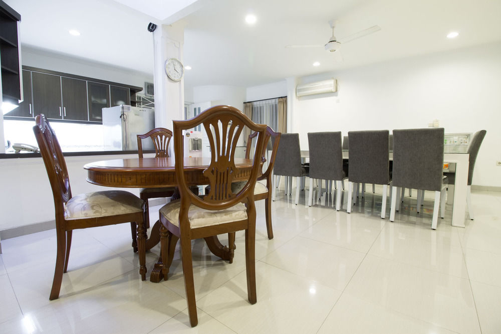 Reddoorz Plus @ Tendean Jakarta Exterior foto