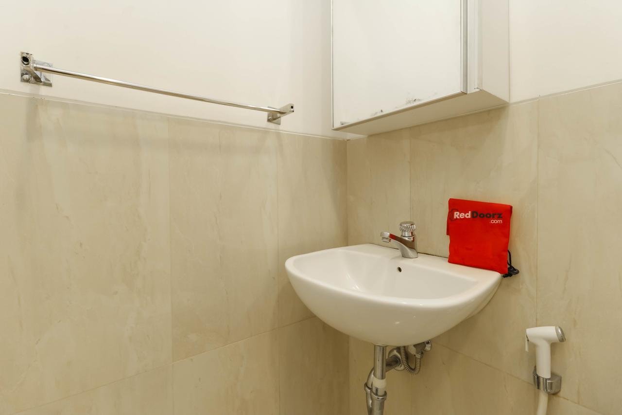 Reddoorz Plus @ Tendean Jakarta Exterior foto